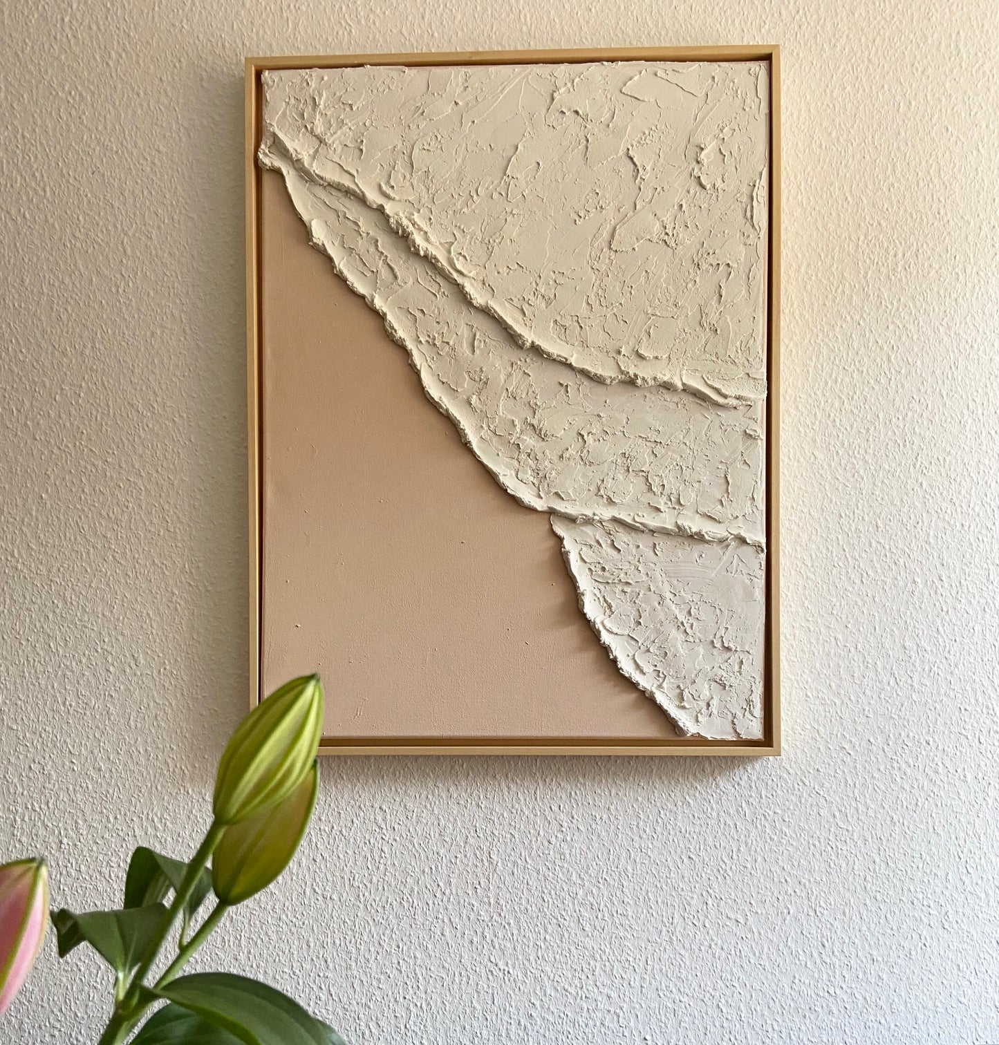 Strukturbild WAVES in Weiß/Beige