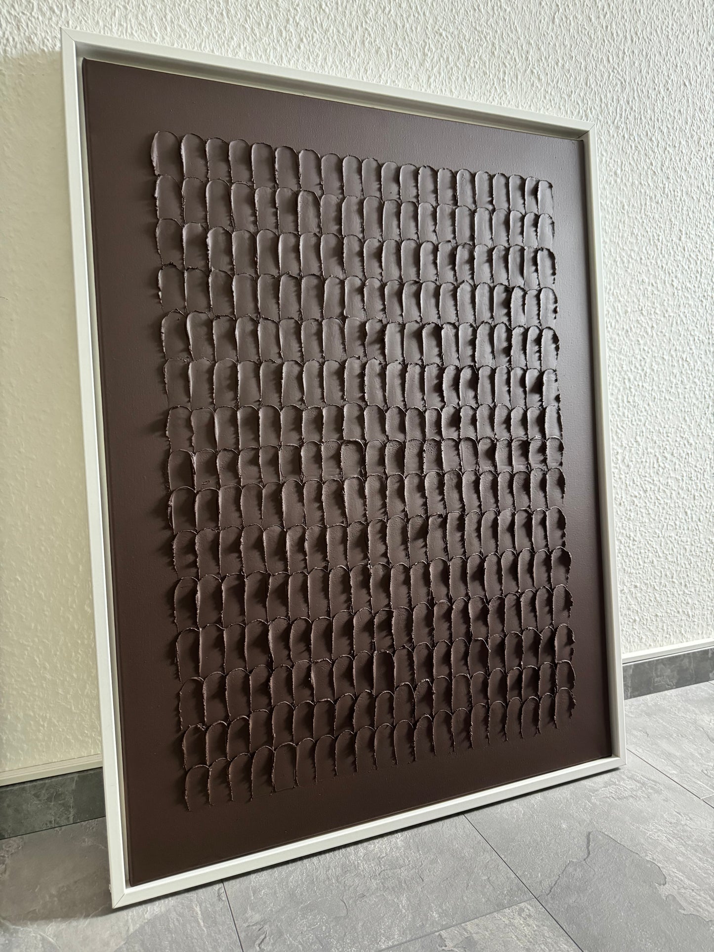 Strukturbild SCALE in braun