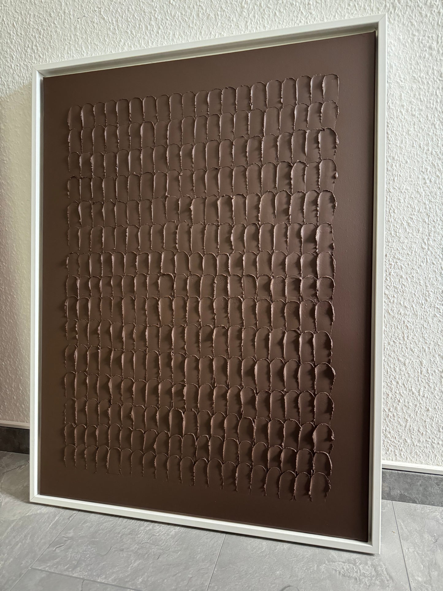 Strukturbild SCALE in braun