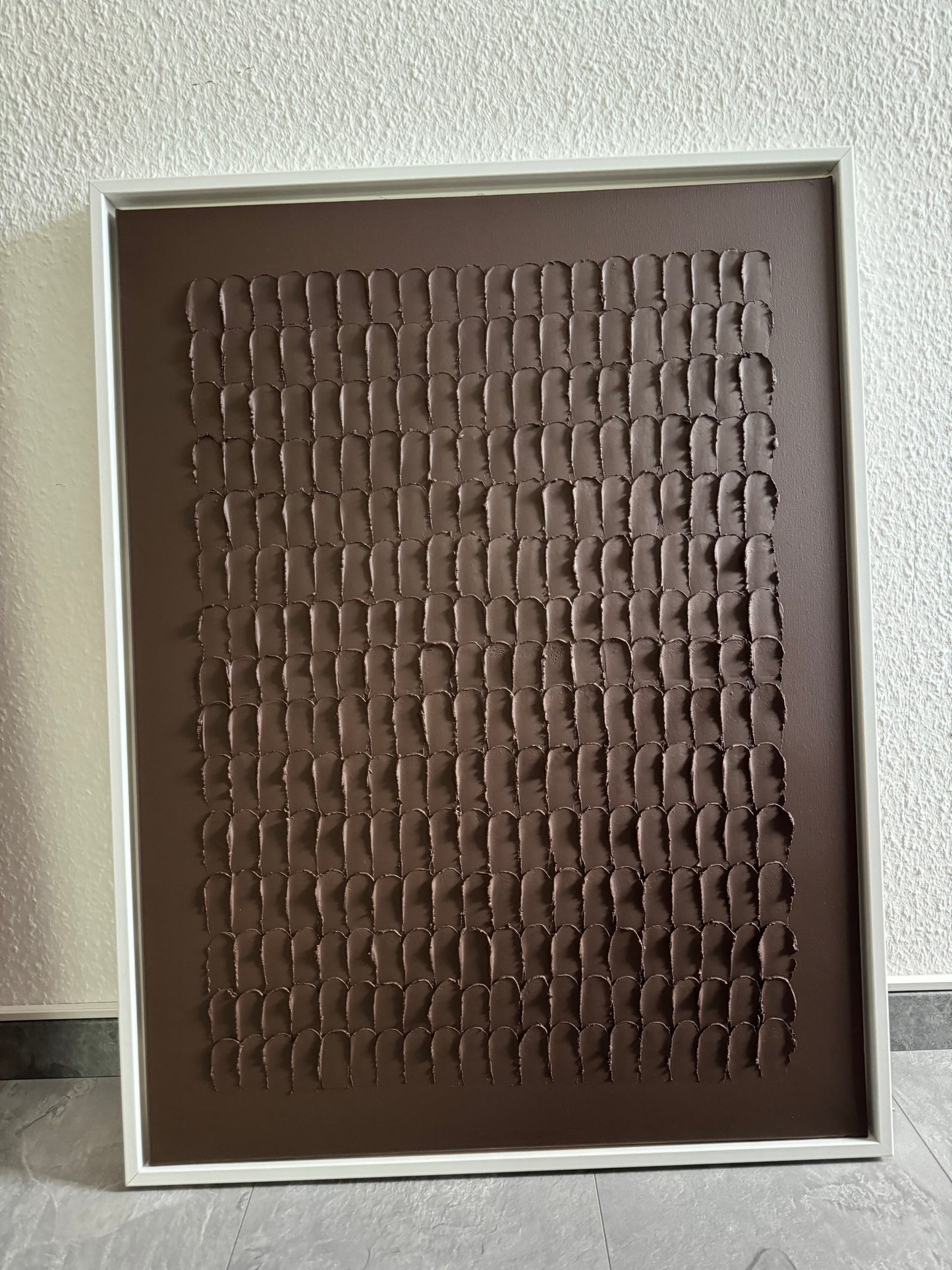 Strukturbild SCALE in braun